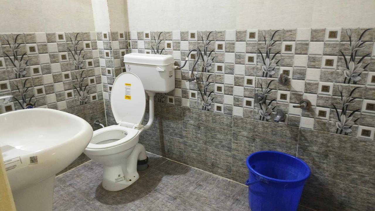 Nain Guest House Ujjain Buitenkant foto