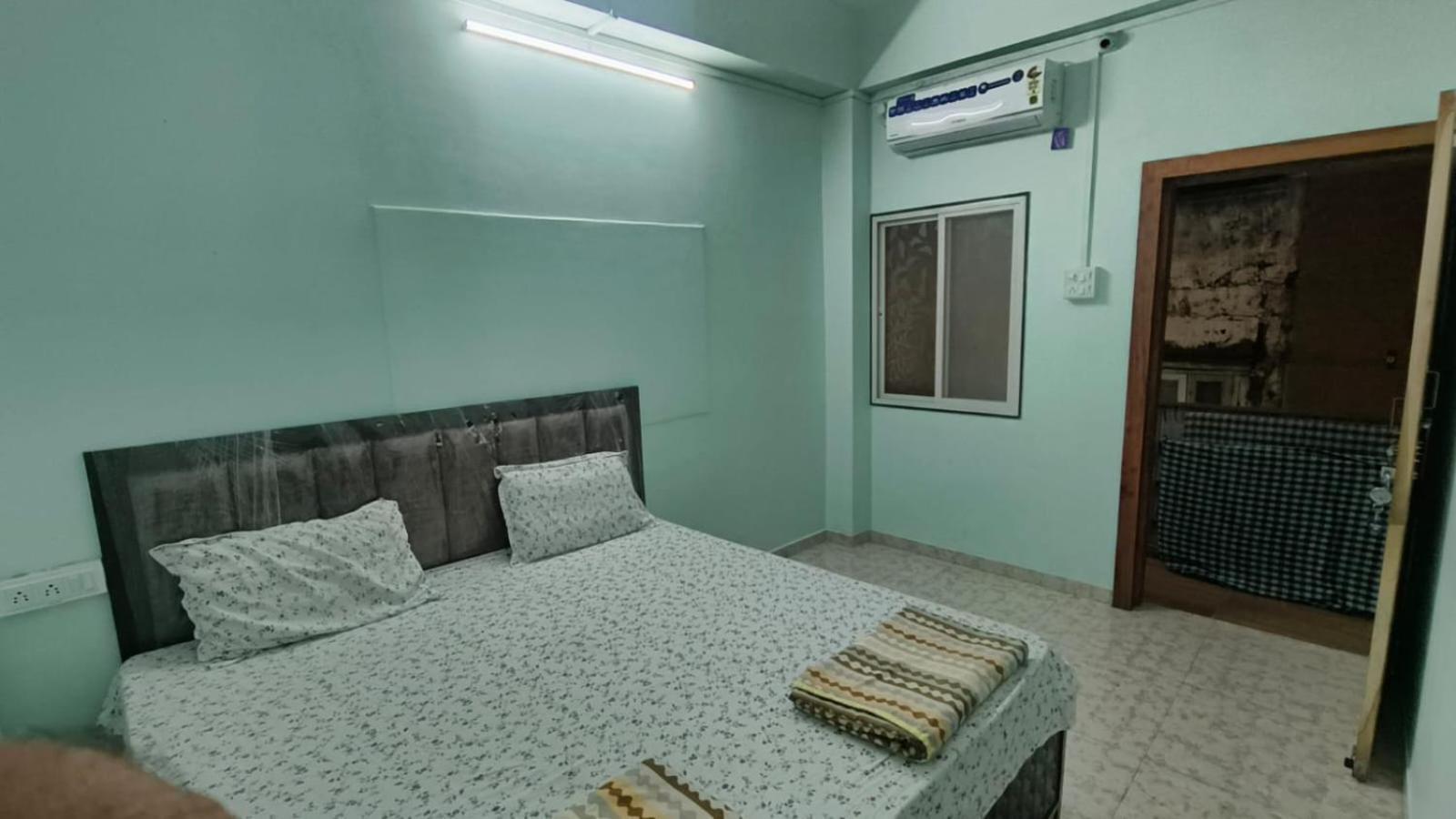 Nain Guest House Ujjain Buitenkant foto