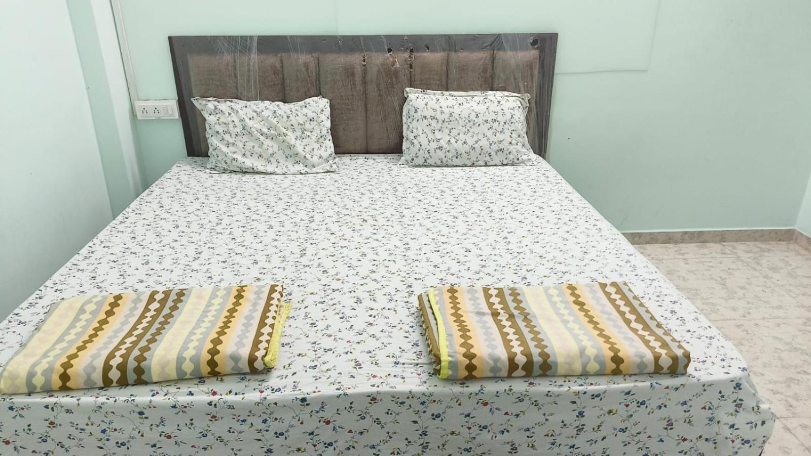Nain Guest House Ujjain Buitenkant foto